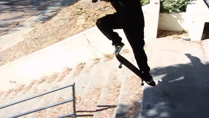 ケビン・ホーフラーのインスタグラム：「Thanks @cariumaskateboarding  @cariuma for the opportunity to be a part of this amazing brand. I’m very proud of this new chapter and give back to Skateboading and the planet earth.🍃 Videographer @vitorborger」