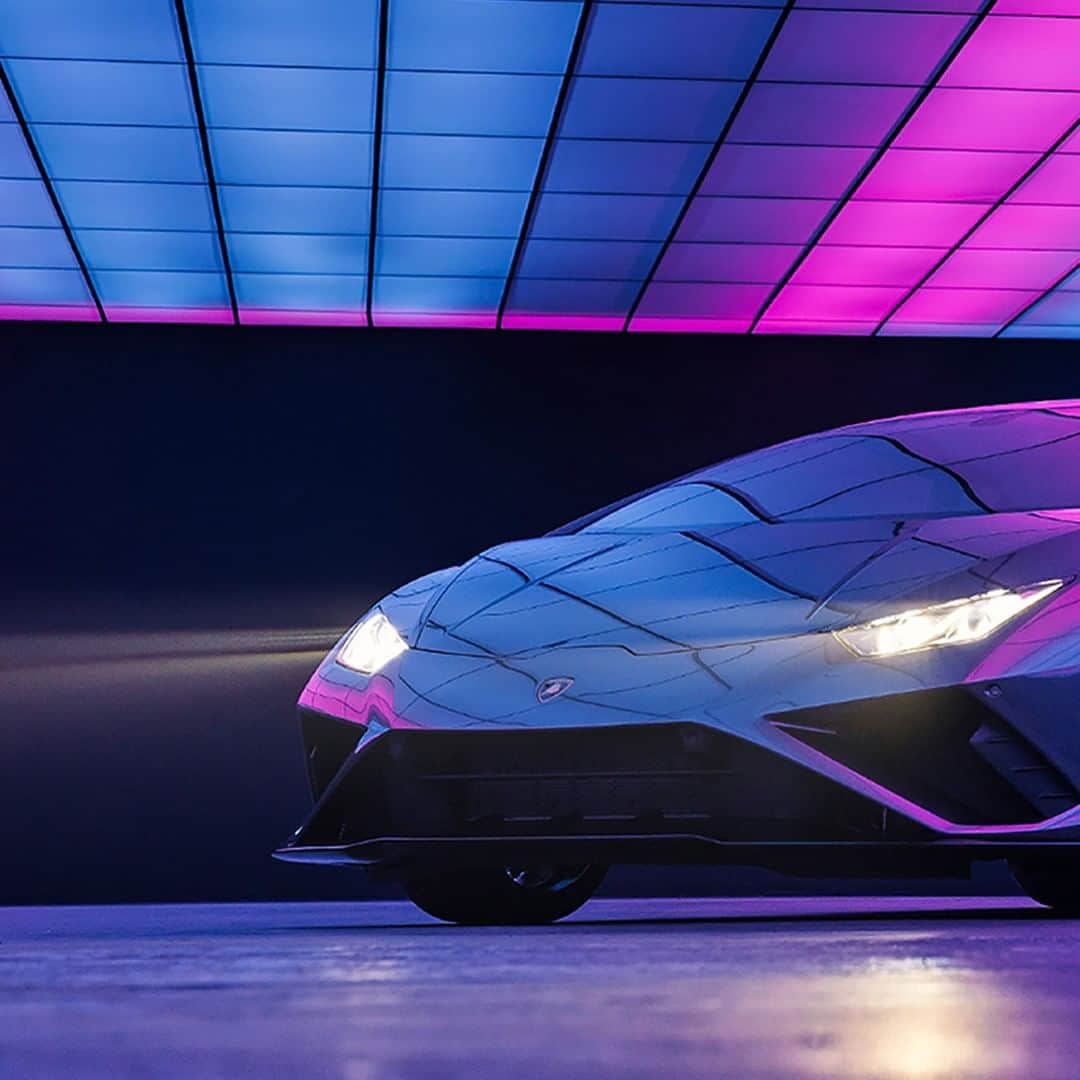 のインスタグラム：「Realizing the dreams of others has always been our passion. We are proud to announce that, together with @ladygaga, you will have the possibility to win the Huracán EVO RWD from her music video "911". Support @btwfoundation and join the @omaze sweepstakes.  #Lamborghini #HuracanEVORWD #RewindToRWD #LamborghiniRealLover」