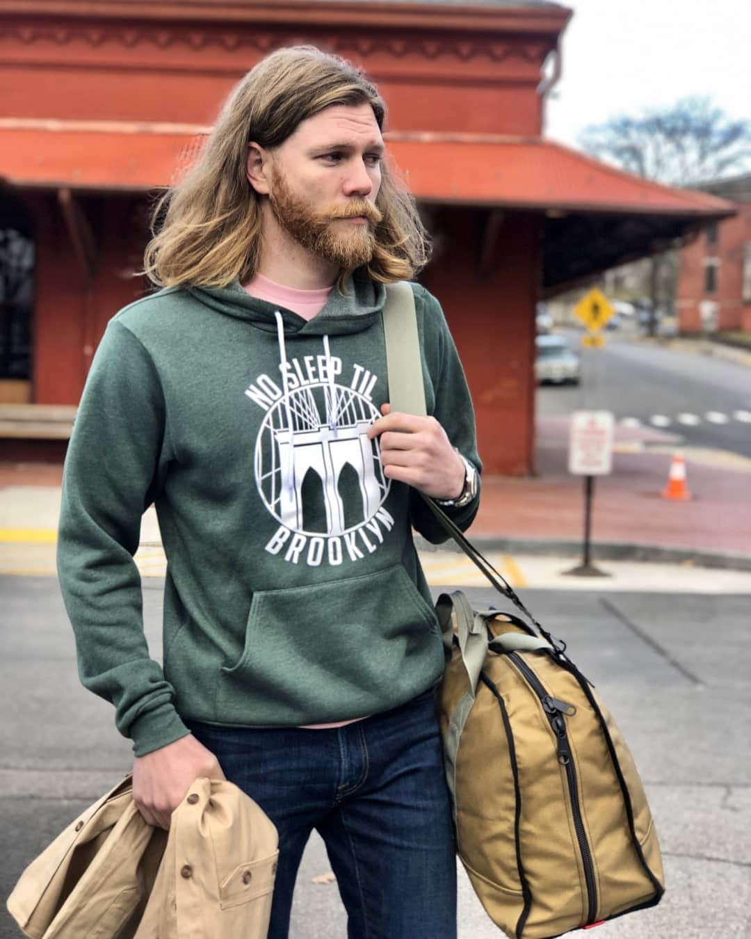 ブルックリンインダストリーズのインスタグラム：「Dustin in the Round No Sleep Unisex Hoodie.. This style just reloaded and it will sell out FAST.  Tap to shop! #brooklynindustries #liveworkcreate」