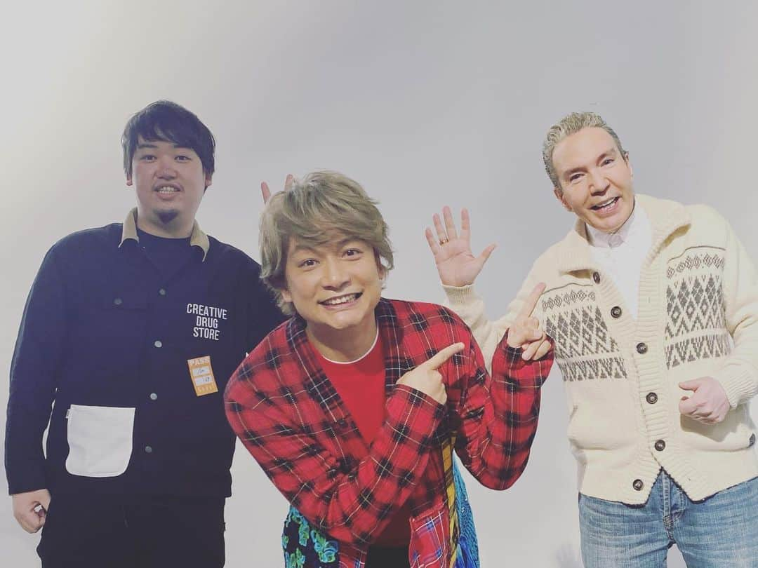 香取慎吾さんのインスタグラム写真 - (香取慎吾Instagram)「先頭で掟を破るならデーブ 、、じゃなくて #ネットでお店を開くならBASE  #デーブスペクター #香取慎吾 @0q7 #BASE #BASEec @baseec   ＊この写真は加工していません。」11月12日 2時27分 - katorishingo_official