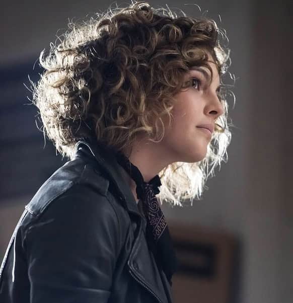 キャムレン・ビコンドヴァのインスタグラム：「🧡🧡🧡🧡  @camrenwhy #camrenbicondova #gotham #selinakyle #brulina #catwoman #kittycat #cat」