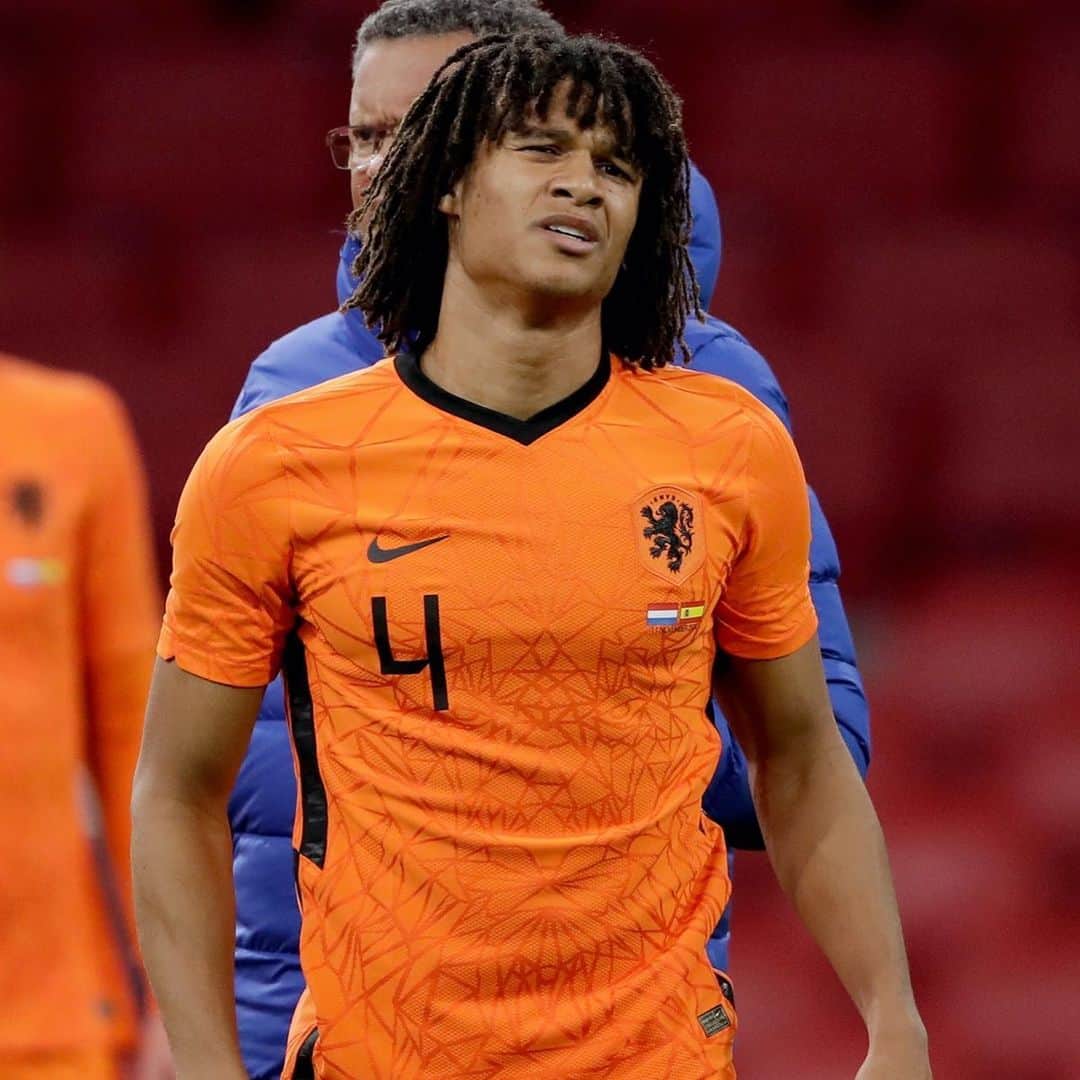 ナタン・アケのインスタグラム：「Frustrating night! Hope to be back soon🙏🏾」