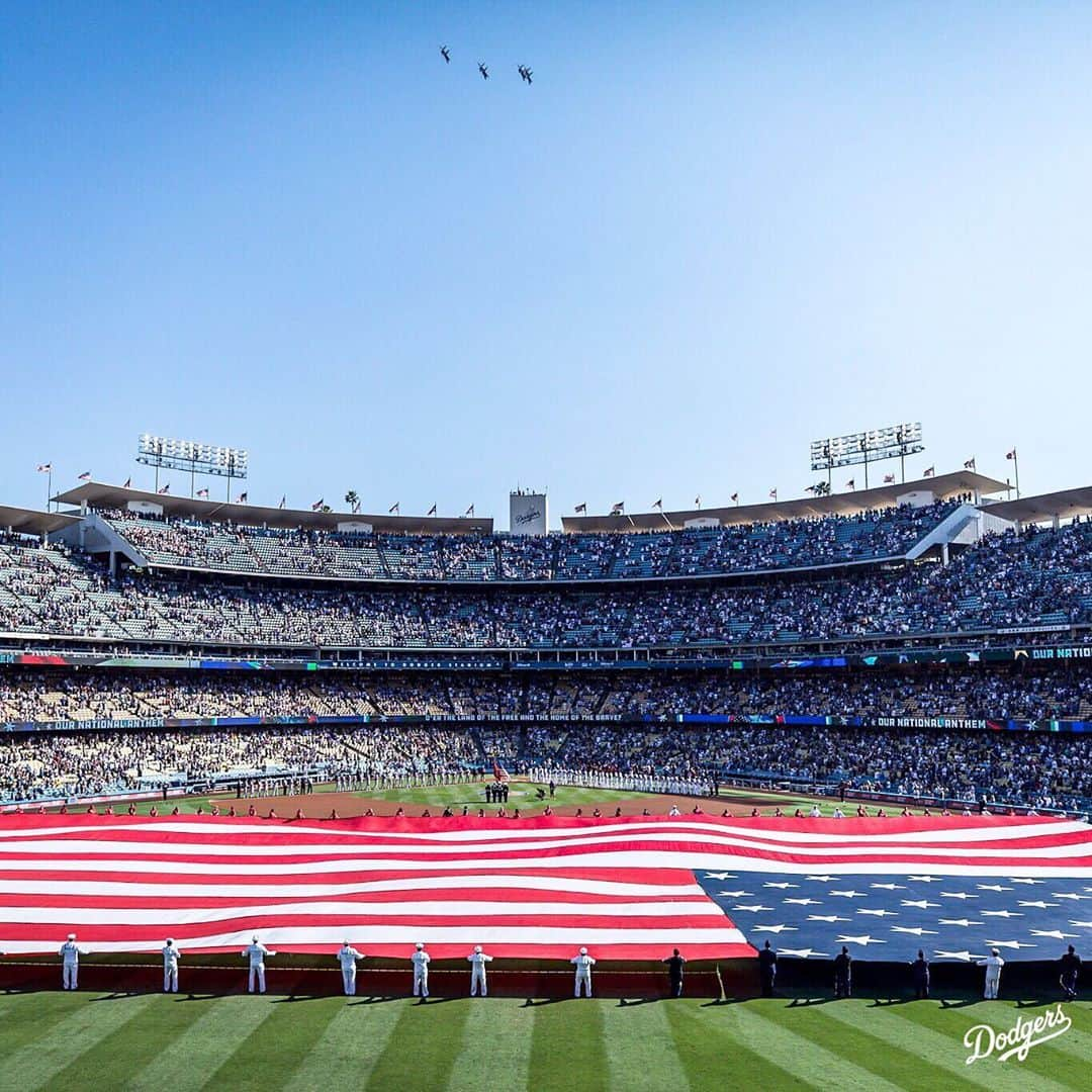 Los Angeles Dodgersさんのインスタグラム写真 - (Los Angeles DodgersInstagram)「Thank you, Veterans.」11月12日 2時52分 - dodgers