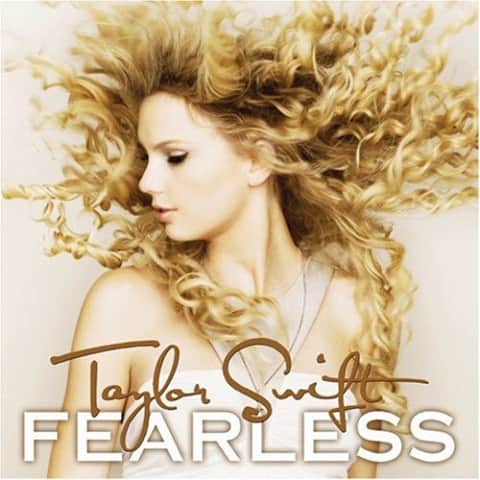 Vevoさんのインスタグラム写真 - (VevoInstagram)「Today marks 12 years since @taylorswift13's iconic 'Fearless' album came out and stole our hearts. Time to rewind and watch "Love Story," "You Belong With Me," the list goes on... ⠀⠀⠀⠀⠀⠀⠀⠀⠀ ▶️[Link in bio] #TaylorSwift #Fearless #Swifties」11月12日 3時00分 - vevo