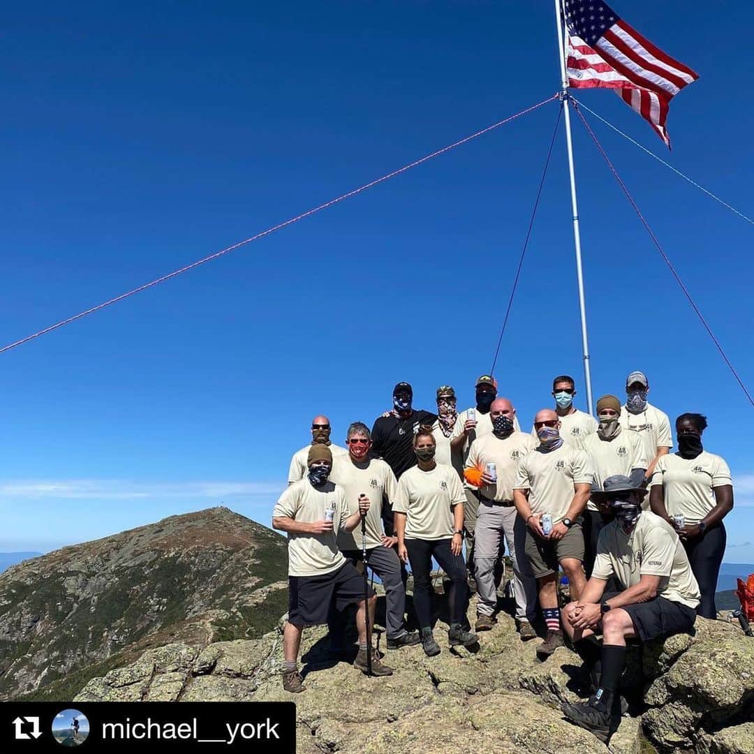 オボズさんのインスタグラム写真 - (オボズInstagram)「Honoring all who have served this Veteran’s Day. 🇺🇸  #Repost Oboz Truist @michael__york from September 11, 2020 ・・・ On Saturday I participated in my 2nd Flags on the 48 memorial hike. The hike calls for an American Flag to be raised on all the Mountains in NH that are 4,000 feet or higher to honor and remember the lives lost on 9/11. My team, comprised of 14 Veterans representing Army, Navy, and Marine Corps, climbed the 5,089 foot summit of Mount Lincoln and trekked a total of 9 miles to ensure those lives are never forgotten. - @veteransonthe48  . .#neverforget . #veteransonthe48 #NH48  #veteran #supportourveterans  #whitemountains #wmnf #wmnfhikers #hikingwmnf #hikethewhites #hikenh #hikenh48 #getoutsidenh #peakbagging #hikingculture #hikingtherapy #wilderness #wildernesstherapy #choosemountains #mountains #4000footers #hiking #mountaintherapy #backpacking #hikertrash #trekking #appalachiantrail #oboztruist #obozfootwear」11月12日 4時02分 - obozfootwear