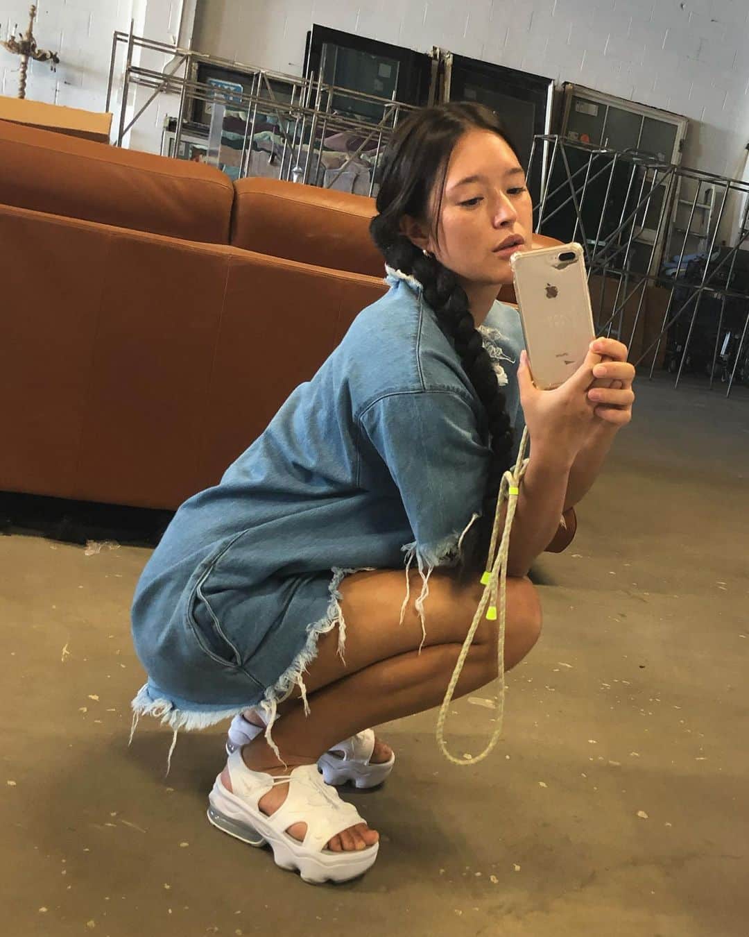 松島エミのインスタグラム：「#bts #shooting Braids by @nathinivandermeer 🕺🏼😆」