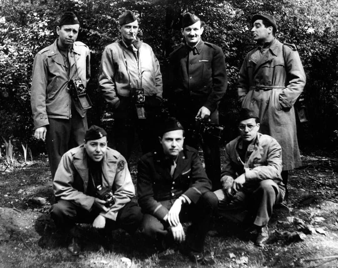 lifeのインスタグラム：「On this Veterans Day, we remember and honor all who served. Pictured here are the LIFE combat photographers who chronicled D-Day in World War II. From left to right are (standing) Bob Landry, George Rodger, Frank Scherschel, and Robert Capa; kneeling are Ralph Morse, John Morris, and David Scherman.  We also honor those photographers who died covering wars for LIFE: Larry Burrows (d. Vietnam, 1971), Robert Capa (d. Vietnam, 1954), and Paul Schutzer (d. Six-Day War, 1967).   To learn more about them—and our many other brave photojournalists—tap the link in bio and select a name.」