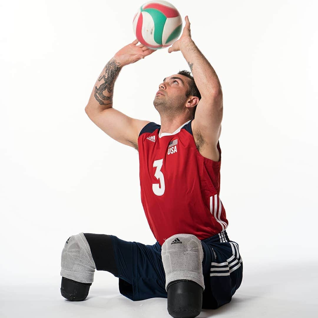 USA Volleyballさんのインスタグラム写真 - (USA VolleyballInstagram)「Happy Veterans Day! 🇺🇸  Six players on the U.S. Men's Sitting Team have represented the USA both in the U.S. Military and on the court. USA Volleyball thanks them and their families, and all our member veterans, for their service and sacrifice.  Nicholas Dadgostar, U.S. Air Force John Kremer, U.S. Navy Dan Regan, U.S. Army and National Guard Josh Smith, U.S. Marines James Stuck, U.S. Army Patrick Young, U.S. Air Force」11月12日 4時33分 - usavolleyball