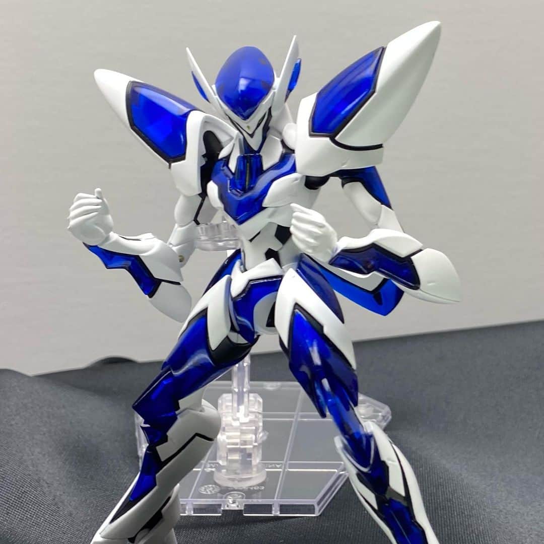 のインスタグラム：「先日魂ネイションオンラインにて展示されたバックアロウ　ブライハイト　ロボット魂参考出品　 なかなか素敵な仕上がりで、これから楽しみです。1月から放送開始です。  #バックアロウ #backarrow #bandaispirits #robot #toy #aniplex #ロボット魂」