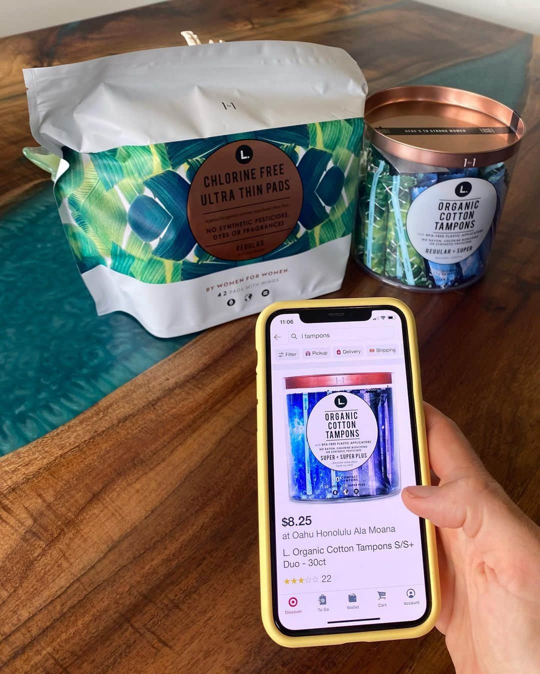 Bethany Hamiltonさんのインスタグラム写真 - (Bethany HamiltonInstagram)「I believe self-care is key for good health and when we are healthy we can love those around us that much better!  Part of self-care for me is using clean products for anything to do with my body. Especially with this pregnancy, I’ve been thinking about how for me personally, having a healthy period and menstrual health overall has helped lead me to a healthy pregnancy! Many of the menstrual care products out there aren’t for me, so it was awesome to find these tampons made with organic cotton and pads made with an organic cotton top layer – both free from synthetic pesticides, fragrances, chlorine bleaching, and dyes. Not only are @lovebeginswithl made with clean and simple ingredients that won’t stress out your budget, but for every L. product sold they give one period product to someone around the world who needs it!!!  Check out @lovebeginswithl products at @target! #LforEveryV #PeopleofL #TargetRun #ad」11月12日 5時01分 - bethanyhamilton