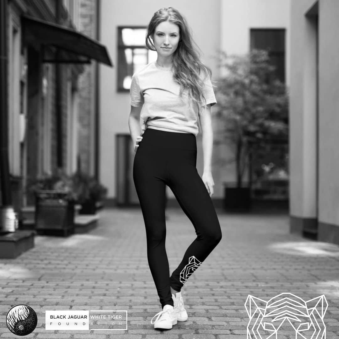 Black Jaguar-White Tiger さんのインスタグラム写真 - (Black Jaguar-White Tiger Instagram)「The whole new BLACK LABEL Collection is ready ! WWW.BJWTSHOP.COM」11月12日 4時56分 - blackjaguarwhitetiger
