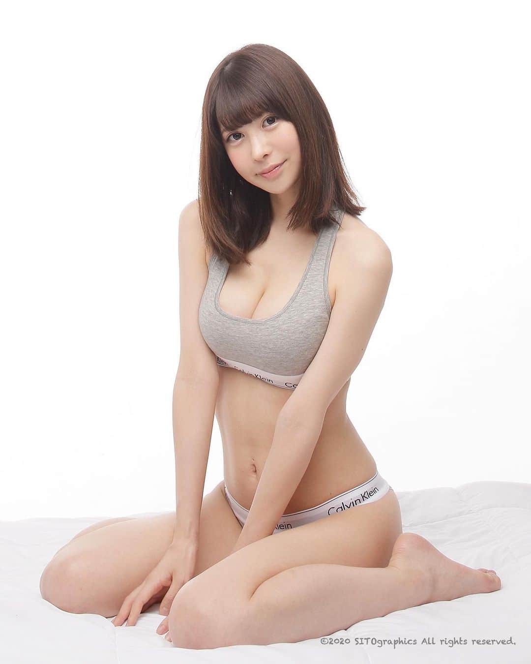 シト山口のインスタグラム：「うちのInstagram初登場から「いいね👍」取得数はダントツで１位の実力者 まりあさん💕今期はお肌のコンディションも引き締まったプロポーションも最高の仕上がりです😊💕✨  注）シトさんセミナーの予定はありません モデルのお問い合わせは(株)ティースタイルマネージメントへ model 南まりあ　Maria Minami @ria0333 ( tstyle_management ) photo シト山口 @sito_yamaguchi  #model #make #fashion #hairmake  #photo #shoot  #instafollow #フォロー #いいね #モデル #美脚 #美人 #美肌 #美白 #小顔 #スタイル #ヘアメイク #メイク #ポートレート #ファッション #ビューティー #作品撮り  #写真好きな人と繋がりたい #被写体 #グラビア #巨乳 まりまりまりあ ©︎2020 SITO graphics All rights reserved.」