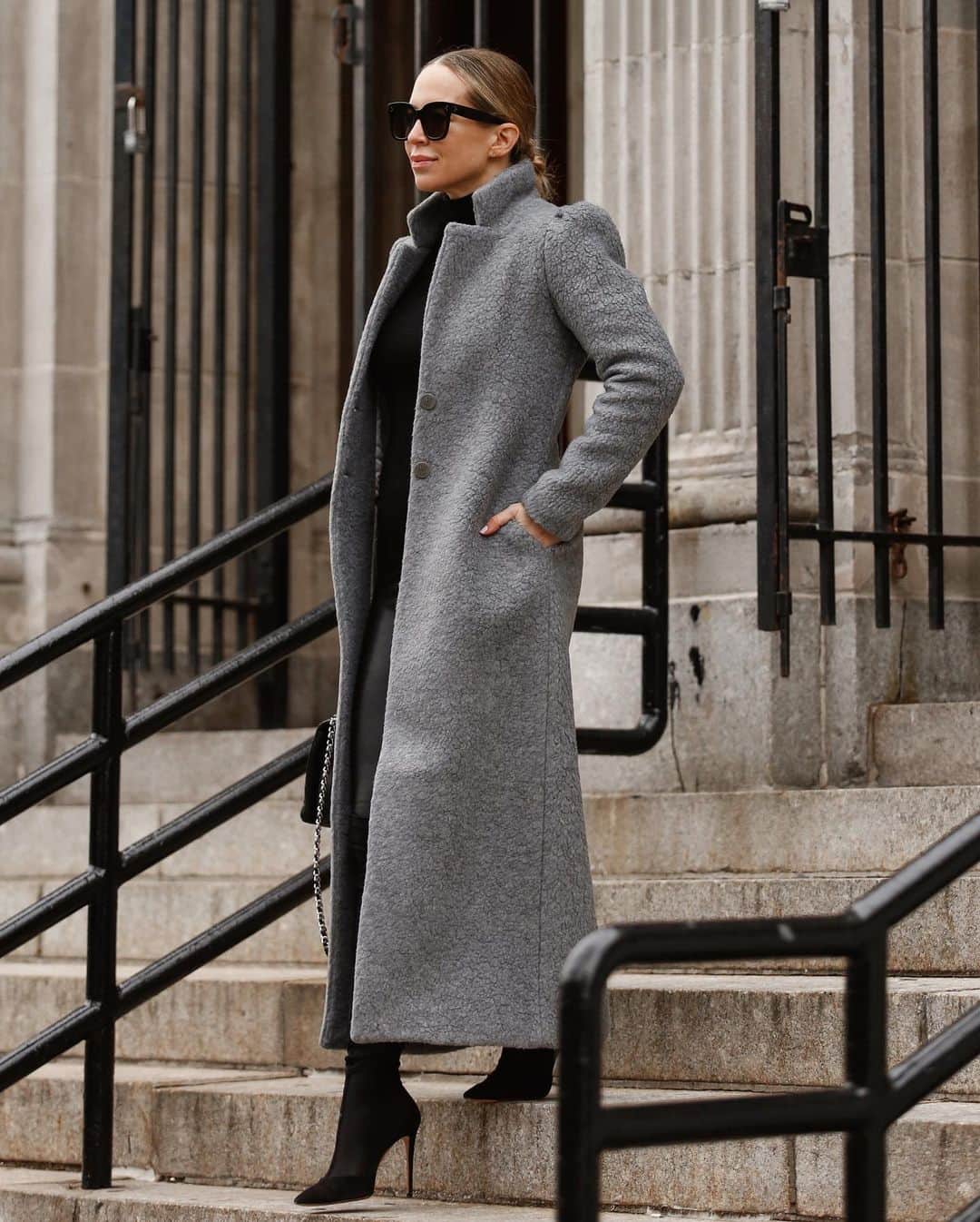 Helena Glazer Hodneのインスタグラム：「Throwback to one of my favorite outerwear pieces @dudley_stephens.」