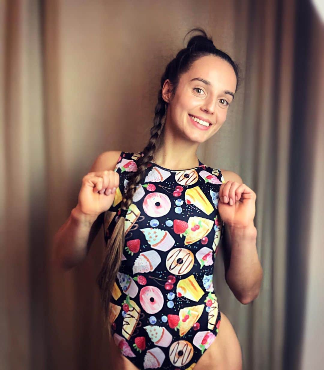 ポーリーヌ・シェーファーのインスタグラム：「‼️NEW LEOTARD AVAILABLE 🤩‼️  Bestellen könnt Ihr unter folgender Mail-Adresse:  steffi@riedis.de  Weitere Informationen findet ihr in meinen Highlights ✨🥰」