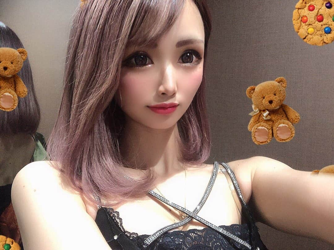 きららさんのインスタグラム写真 - (きららInstagram)「エクステとったよ〜  ローブのドレスはやっぱりかわいい💖 自分の撮り方と体型が微妙すぎて ちゃんと伝わらないと思うけど めちゃめちゃかわいい とにかくかわいい😭💖  #コスプレ #歌舞伎町#北新地#六本木 #tokyo #静岡キャバクラ #キャバクラ#キャバ嬢  #ニュークラブ#ホステス #ポケパラ静岡 #ポケパラ東海 #ポケパラ #きゃばきゃば #制服コスプレ #キャバキャバ #静岡のキララ#cosplaygirl #コスプレイヤーさんと繋がりたい #ギャル」11月12日 6時18分 - kirara_08_