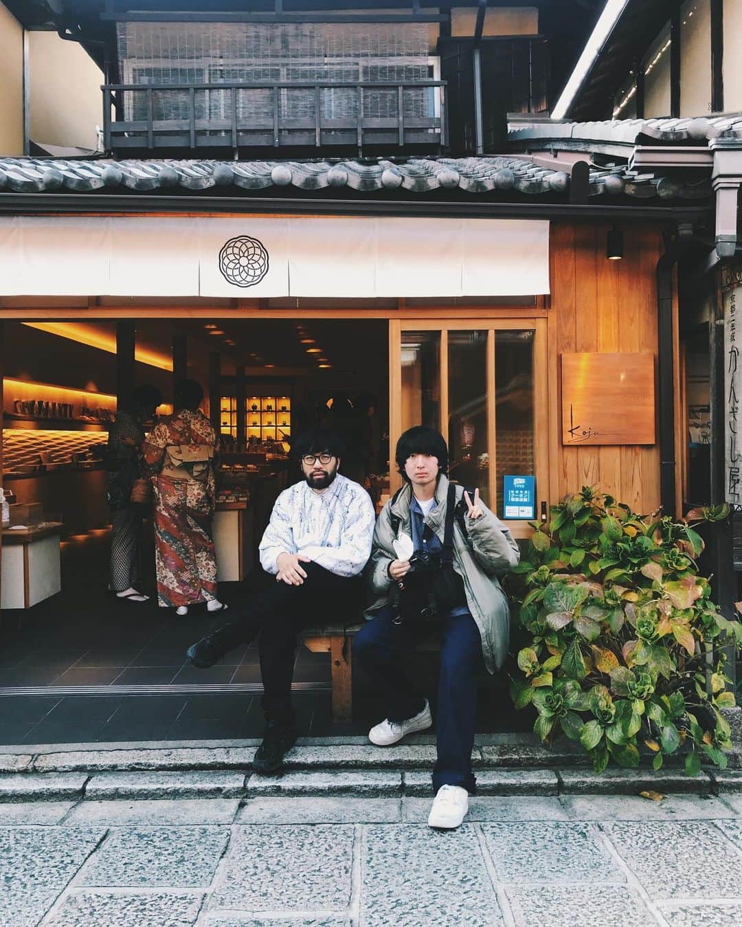 大辻隆弘さんのインスタグラム写真 - (大辻隆弘Instagram)「駆け足でしたが無事京都ロケ終了。#アシスタントのマエタク」11月12日 17時30分 - photsuji