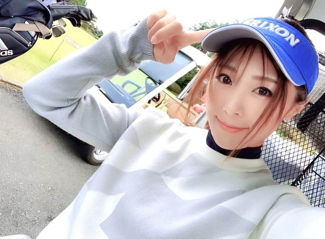 ひかりさんのインスタグラム写真 - (ひかりInstagram)「newバイザー⭐️ 青のバイザーにしたよ😊❤️ @srixonbydescente   #ゴルフ場#gtバーディーズ #ゴルフトゥデイバーディーズ #gtバーディーズカップカップ#ゴルフ女子#golftoday #ゴルフ#golf#ゴルフトゥデイ#スポーツ女子#japanesegirl #ゴルフ日和#golfwear #スリクソン#srixon#japan」11月12日 16時36分 - piiiiiii_k