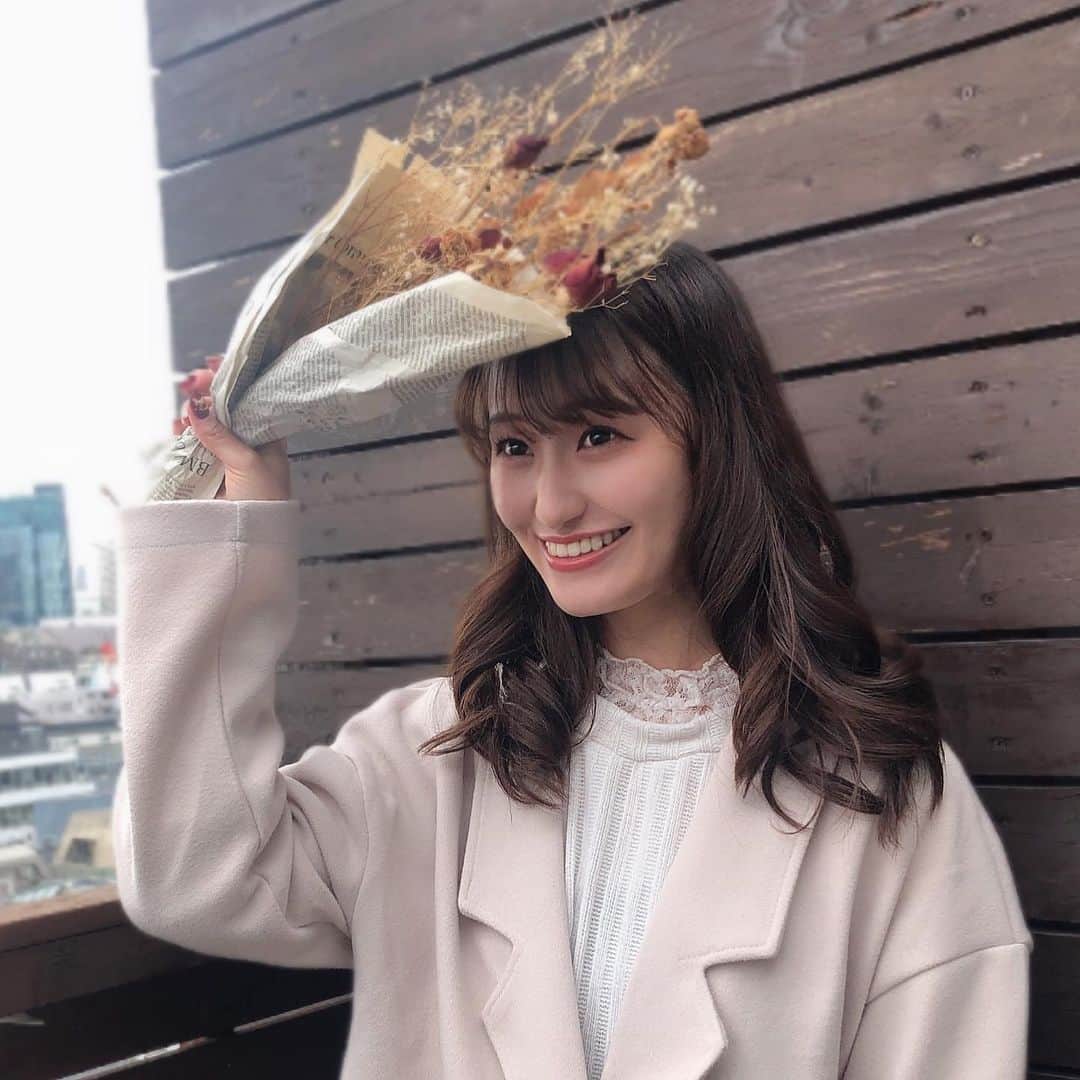 のインスタグラム：「. 友人にいただいたカフェのクーポンの有効期限が今月までだったので、先ほど急いで利用してきました☕️💓  有効期限って意外と忘れがちですよねε-(´∀｀; )💦  忘れずに使えてよかった！✨  今日も１日お疲れ様でした😌  .」