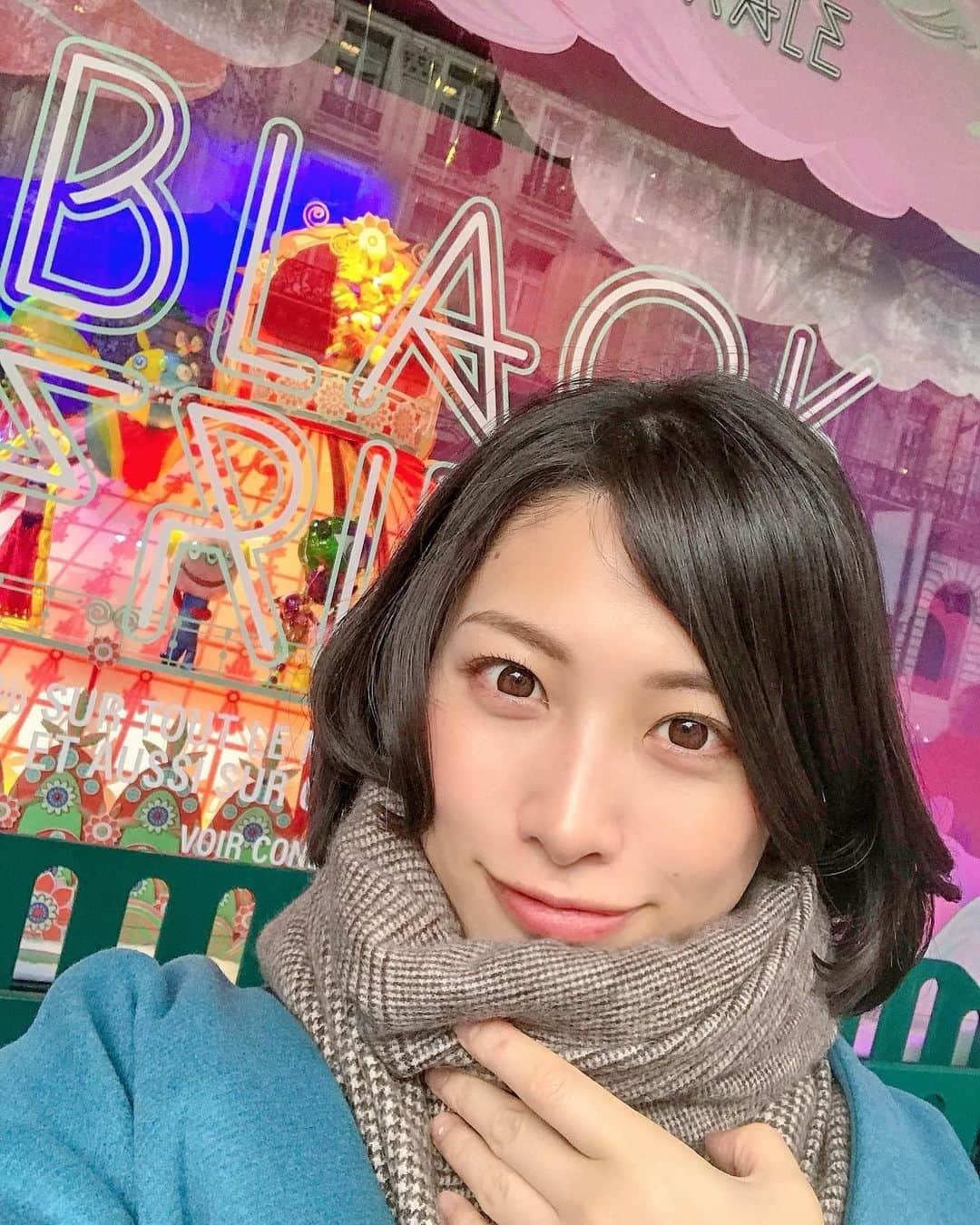 春原未来さんのインスタグラム写真 - (春原未来Instagram)「街がクリスマスムードになってきたねえ！😣 今日久しぶりに商業施設行って,そう感じた← この写真は,二年前😂  来週月曜日の夕方,練馬のフォーラム書店にて久しぶりのDVD発売EVENTがあります！詳しくは,春原未来のTwitterを見てね！  The city is in the Christmas mood! I went to a commercial facility for the first time in a long time today and felt that way ← This photo was taken two years ago. In Paris.  Next Monday evening, there will be a DVD release event at the Nerima Forum Bookstore for the first time in a while!  For more information, see my Twitter! 【@_Suno_Miki_】  #クリスマスムード #christmasmood #parischristmas #パリ旅行 #ムーランルージュ #moulinrouge また行きたい😝 #lidoparis #crazyhorse #春原未来 #発売イベント」11月12日 16時53分 - sunohara_miki