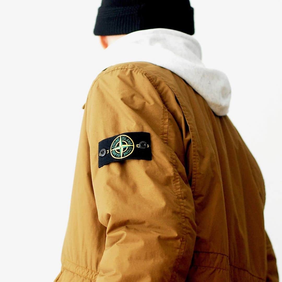 wonder_mountain_irieさんのインスタグラム写真 - (wonder_mountain_irieInstagram)「［#20AW］ STONE ISLAND / ストーンアイランド  "NASLAN LIGHT WATRO WITH PRIMALOFT-TC" ¥118,800- _ 〈online store / @digital_mountain〉 https://www.digital-mountain.net/shopdetail/000000012649/ _ 【オンラインストア#DigitalMountain へのご注文】 *24時間受付 *15時までのご注文で即日発送 * 1万円以上ご購入で送料無料 tel：084-973-8204 _ We can send your order overseas. Accepted payment method is by PayPal or credit card only. (AMEX is not accepted)  Ordering procedure details can be found here. >>http://www.digital-mountain.net/html/page56.html  _ #STONEISLAND #ストーンアイランド  _ 本店：#WonderMountain  blog>> http://wm.digital-mountain.info _ 〒720-0044  広島県福山市笠岡町4-18  JR 「#福山駅」より徒歩10分 #ワンダーマウンテン #japan #hiroshima #福山 #福山市 #尾道 #倉敷 #鞆の浦 近く _ 系列店：@hacbywondermountain _」11月12日 17時11分 - wonder_mountain_