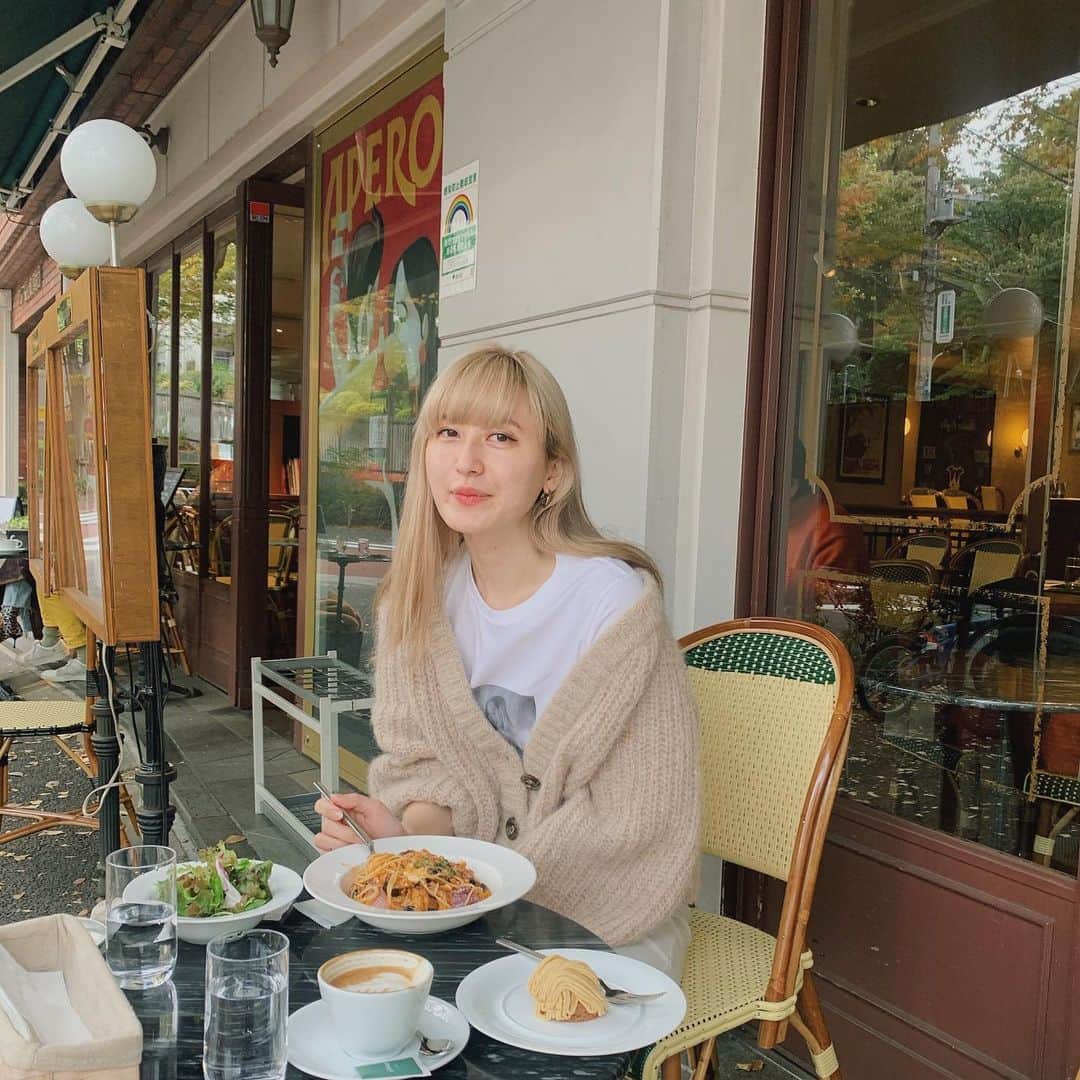 Tomomi Teradaのインスタグラム：「眠たいながらも大好きパスタを食べるマン🍝😴」