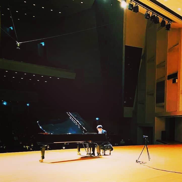 金子三勇士さんのインスタグラム写真 - (金子三勇士Instagram)「Chopin & Liszt sonatas in one night #SteinwayArtist #MiyujiKaneko #Japan #ShowaWomensUniversity #Tokyo #lectureconcert #pianorecital #piano #Chopin #Liszt #ToshihikoUrahisa #ピアノリサイタル #ピアニスト #金子三勇士 #ナビゲーター #浦久俊彦 #昭和女子大学 @umusicjapan @toshi_urahisa」11月12日 8時45分 - miyujikaneko_official