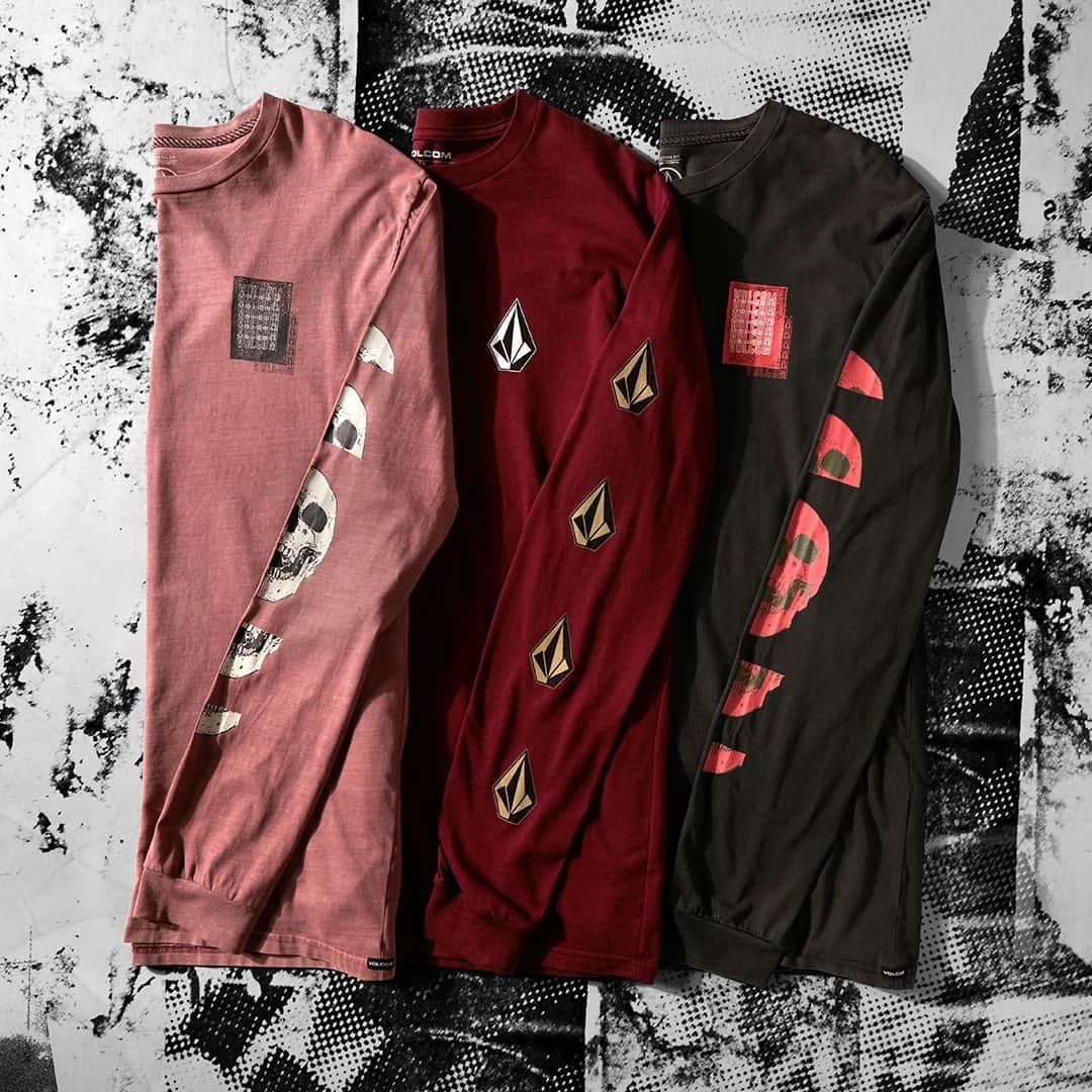 ボルコムのインスタグラム：「Long sleeves are here!  #TapToShop」