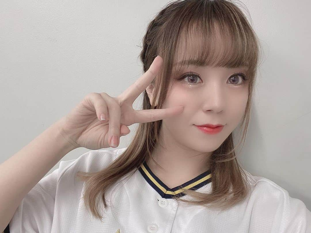 INAさんのインスタグラム写真 - (INAInstagram)「アメーバブログ更新しました😊 . .  『12月20日（日）「BsGirls LIVE 2020 ～For you.～」開催決定！』  2020年12月20日（日） @グランフロント大阪 北館4F  ナレッジシアター  ＜第1部＞開場12:30／開演13:30 ＜第2部＞開場17:00／開演17:30 ※完全入れ替え制 ※当日の状況により、開場時間が早まる場合がございます。 ※今回、各公演ともにアンコールは実施いたしません。 ※今回は全席抽選販売となり、抽選販売後、残席分のみ一般販売へ移行いたします。  ⚠️抽選販売⚠️ 申込期間	11月13日（金）10:00～11月24日（火）18:00まで 当選発表	11月26日（木）18:00頃 ※当落関わらずお申込者全員にメールにてご連絡いたします。 ※抽選販売後、残席分のみ一般販売に移行いたします。 （抽選販売にて完売となる可能性もございます。ご了承ください。）  一般販売は11月28日（土）10:00～12月19日（土）18:00まで . . . #オリックス #オリックスバファローズ #bs2020 #BsGirls #ina_355 #orix #buffaloes #baseball #オリ姫 #プロ野球 #パリーグ #野球#野球好きな人と繋がりたい #野球好き #野球観戦 #野球女子#プロ野球チア #チア #프로야구 #フォロー #フォロー歓迎 #ユニフォーム #ユニフォーム女子 #follow #팔로우 #グランフロント大阪 #ナレッジシアター」11月12日 9時14分 - ina_bsgirls_355