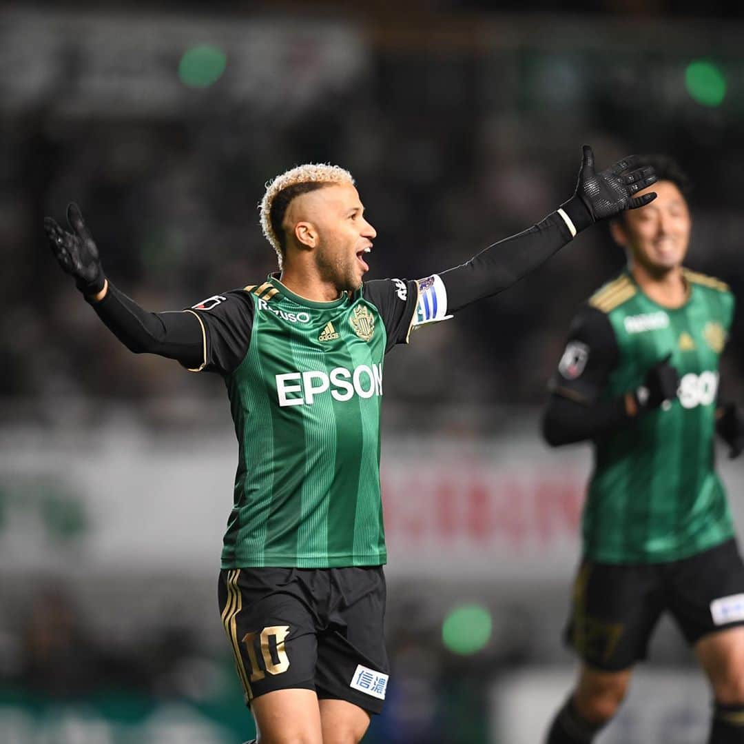 松本山雅FCさんのインスタグラム写真 - (松本山雅FCInstagram)「2020.11.11 2020 Meiji Yasuda J2 League 33rd sec. Matsumoto 2-3 Chiba  #松本山雅fc #matsumotoyamaga #yamaga #onesoul #捲土雷鳥 #serginho」11月12日 9時08分 - matsumoto.yamagafc