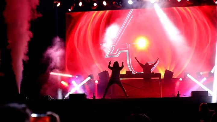 Adventure Clubのインスタグラム：「mentally, we’re still here  - (Adventure Club x Sullivan King x Atreyu - ID)」