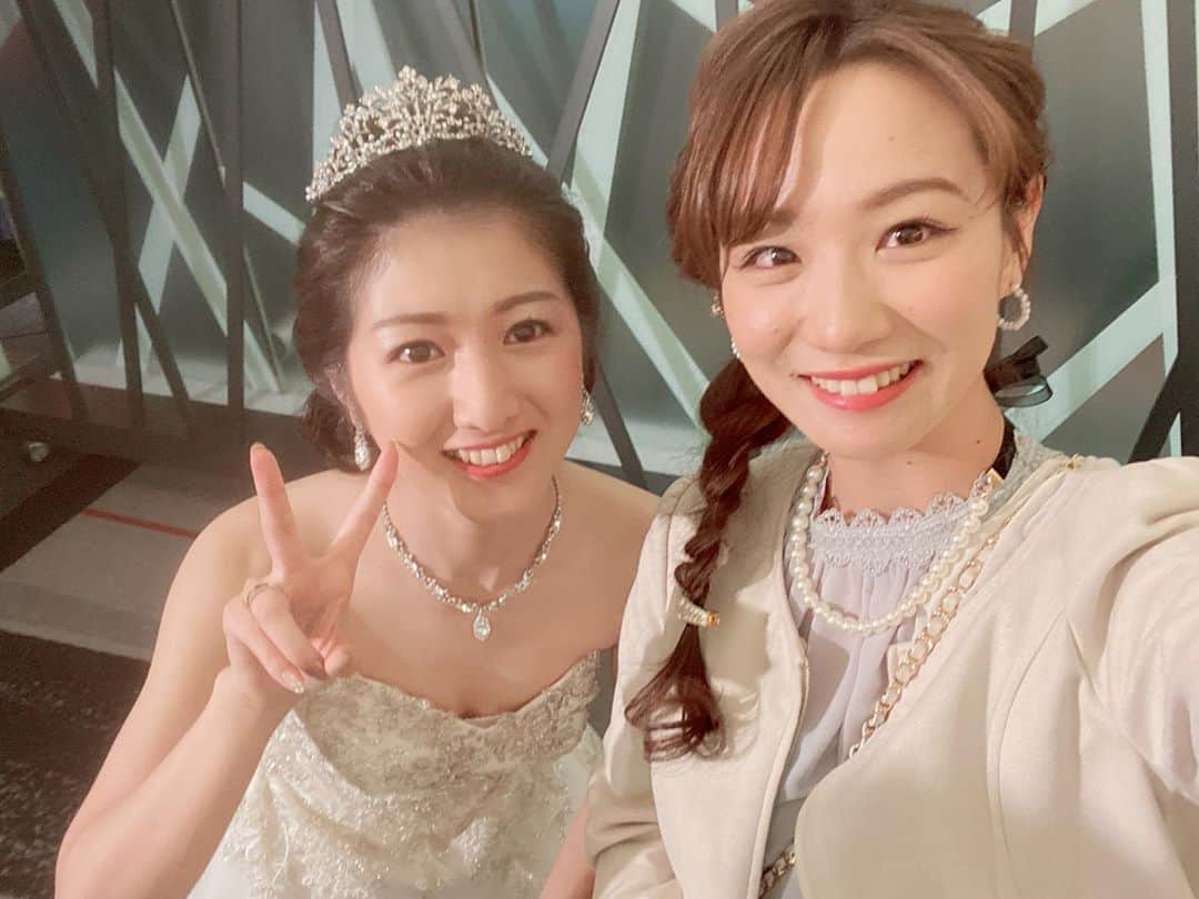 永山飛鳥のインスタグラム：「あいみ結婚おめでとう💞 めっちゃ綺麗やった✨ 感動でした✨ 素敵な披露宴で、余興もやらせていただき、大切で幸せな1日になりました💞 末永くお幸せに💒  うちも結婚式したいな✨✨ できるかな??🥺  #結婚式」