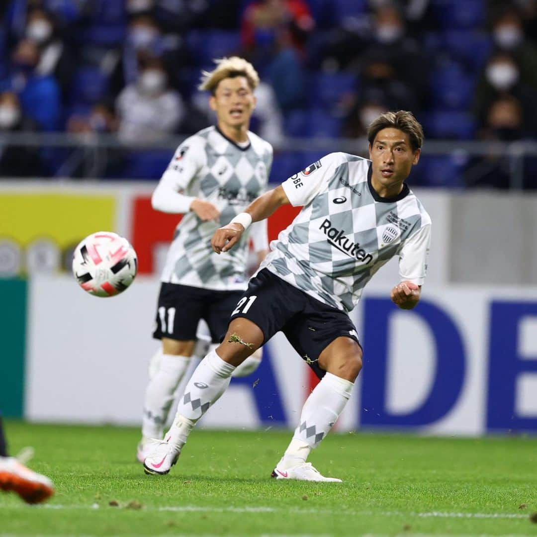 ヴィッセル神戸さんのインスタグラム写真 - (ヴィッセル神戸Instagram)「[MATCH PHOTOS] GAMBA OSAKA vs. VISSEL KOBE  #vissel #visselkobe #ヴィッセル #ヴィッセル神戸 #Kobe #神戸 #WeAreKobe #KobeForeverForward #一致団結 #JLeague #Jリーグ #DAZN」11月12日 10時01分 - visselkobe