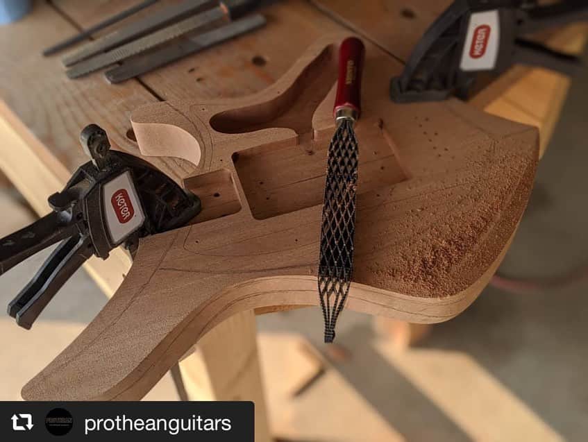 SUIZAN JAPANさんのインスタグラム写真 - (SUIZAN JAPANInstagram)「Can't wait for it to be completed⚡️Thank you for using our Ryoba saw!﻿ ﻿ #repost📸 @protheanguitars﻿ Body contour day in the Prothean shop.﻿ ﻿ Shinto Rasp and a couple files for the arm relief and front contours. Chop and chisel with my @suizan_japan Ryoba saw for the belly carve (makes it MUCH easier to get a nice, deep cut at a shallow angle).﻿ ﻿ I'll sand it to about 150 and call it a day. ﻿ ﻿ #protheanguitars ﻿ #protheanconduit﻿ ﻿ #suizan #suizanjapan #japanesesaw #japanesesaws #japanesetool #japanesetools #craftsman #craftsmanship #handsaw #pullsaw #ryoba #flushcut #woodwork #woodworker #woodworkers #woodworking #woodworkingtools #diy #diyideas #japanesestyle #japanlife」11月12日 10時17分 - suizan_japan