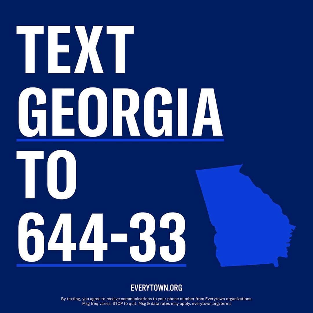 ジュリアン・ムーアさんのインスタグラム写真 - (ジュリアン・ムーアInstagram)「This is an exciting moment. I am so inspired by @jonossoff and @raphaelwarnock. We have the opportunity to flip the U.S. Senate to a #GunSenseMajority! Volunteer with @Everytown and @MomsDemand to elect @jonossoff and @raphaelwarnock in the Georgia runoffs. Text GEORGIA to 644-33 to sign up.」11月12日 10時47分 - juliannemoore