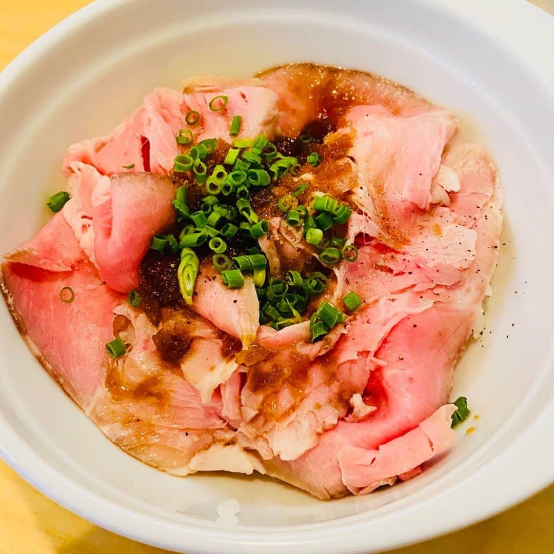 タカさんのインスタグラム写真 - (タカInstagram)「チャーシュー麺にチャーシュー丼」11月12日 10時55分 - taka.tkg