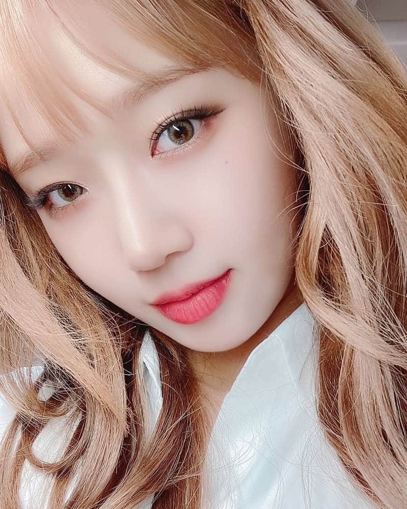 チェ・ユジョンさんのインスタグラム写真 - (チェ・ユジョンInstagram)「[#HBD] #최유정 201112 HAPPY BIRTHDAY CHOIYOOJUNG♥  #HAPPYCHOIYOOJUNGDAY #해피최유정데이 #CHOIYOOJUNG #WekiMeki #위키미키」11月12日 11時01分 - yoojung_weme