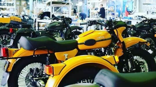 Ural Motorcyclesさんのインスタグラム写真 - (Ural MotorcyclesInstagram)「イルビト市のウラル工場にて🔧 ・ ・ ・ #ウラル#サイドカー#ウラルジャパン#ウラルサイドカー#uralmotorcycles」11月12日 11時29分 - ural_japan_official