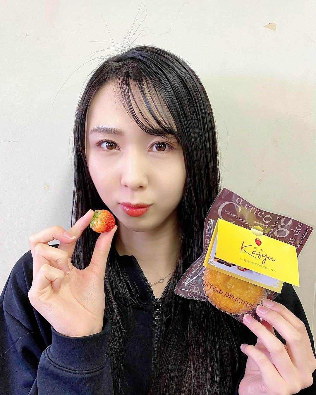 ときさんのインスタグラム写真 - (ときInstagram)「夏秋いちごのマーマレード『Kasyu-菓秀-』🍓  「あおもり"共創"プロジェクト」から誕生したスイーツ🌷ぜひ機会があったら食べてみてね😚  #むつ市 #いちご #夏秋いちご #菓秀 #工房歩み #ラグノオささき #地産地消 #マーマレード #スイーツ」11月12日 17時37分 - toki_ringomusume