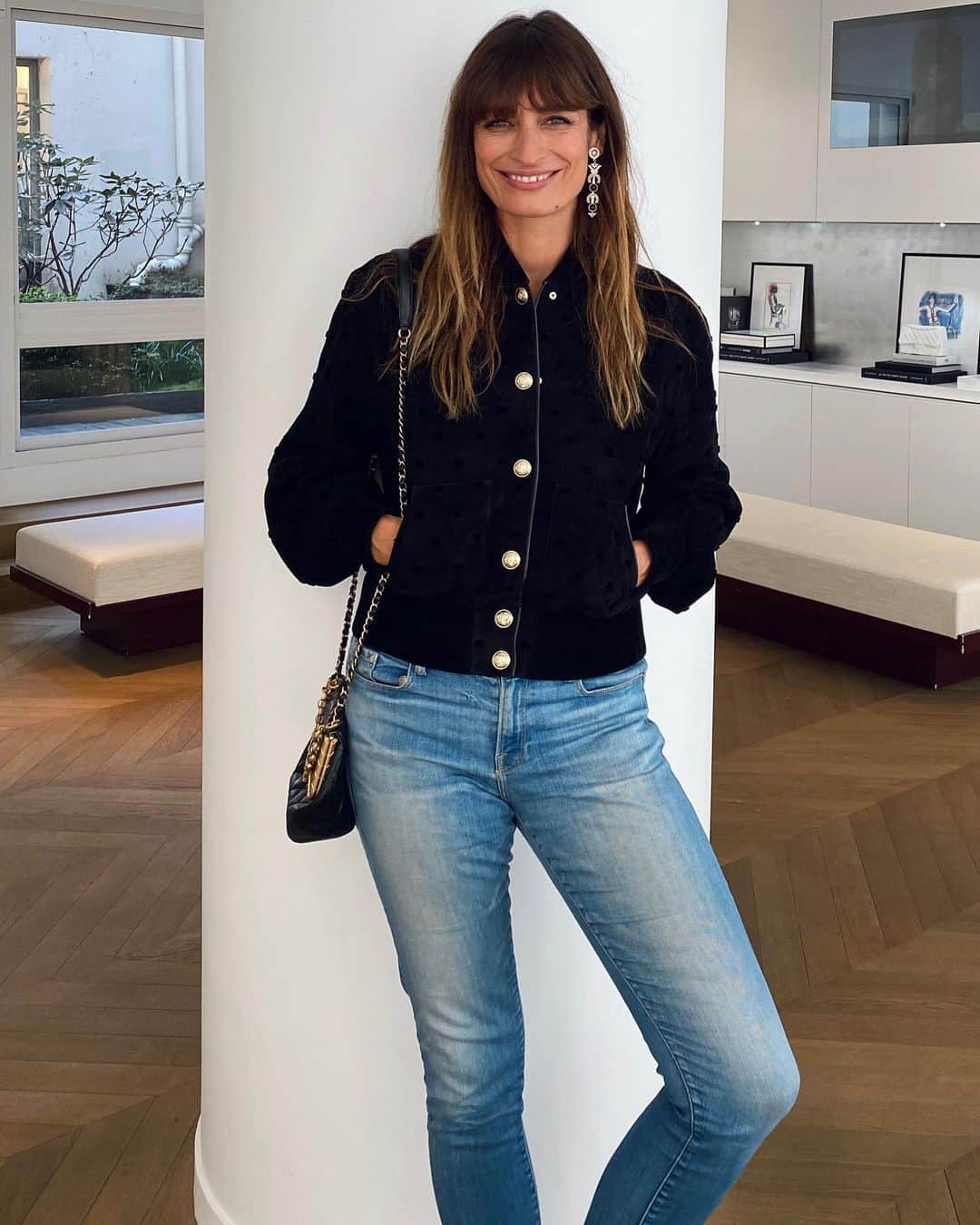 カロリーヌ・ド・メグレのインスタグラム：「Thursday (that caption took me a while)」