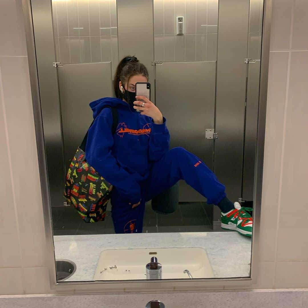 アマンダ・スティールのインスタグラム：「travel fits」