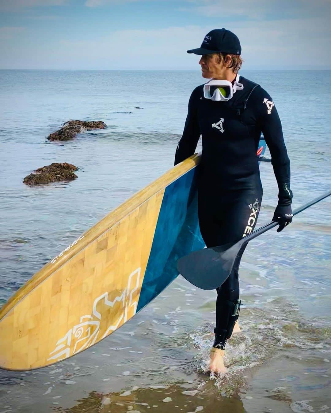 ダニエラ・ルーアのインスタグラム：「Happy Veteran’s Day to the women and men who served, feeling grateful for your service and commitment to all of us. My hubby, lover of all things water, served in the US Navy, and we appreciate him today and EVERY day! ☺️ . Feliz Dia dos Ex Militares a todas as mulheres e homens que se sacrificaram pelo seu país, estou eternamente grata pelo vosso serviço. O meu maridão, que adora tudo o que é Oceano, serviu na Marinha Americana e orgulha-mo-nos dele hoje e TODOS os dias! ☺️ . #veteransday #diadosexmilitares #hubby #proud #orgulho #maridão #daveolsen」