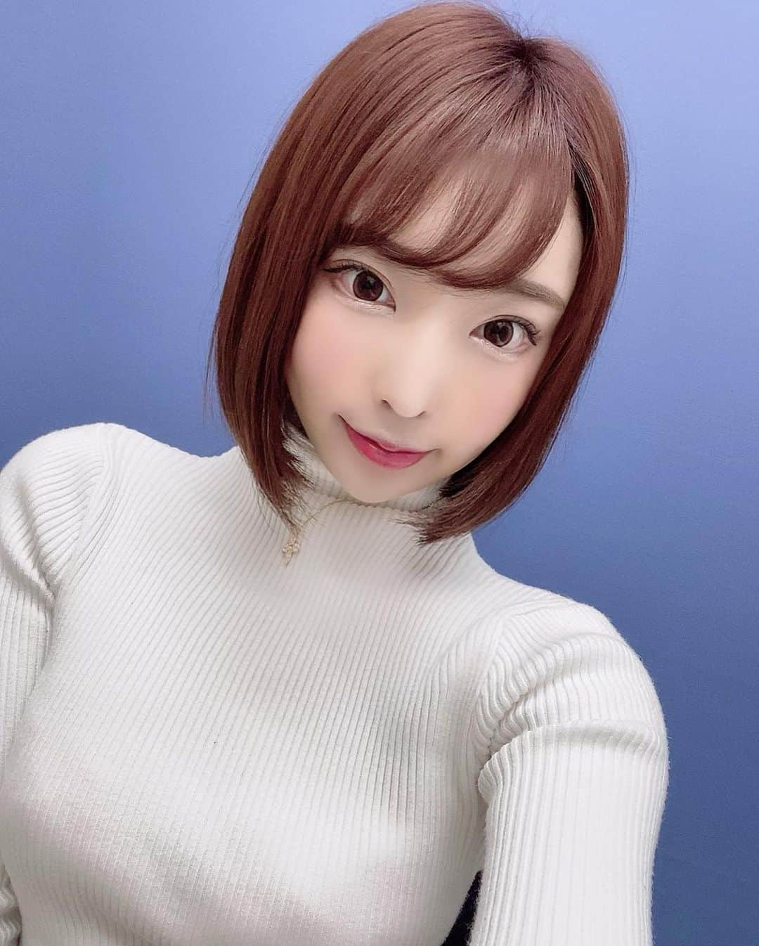 まいてぃ（粕谷まい）さんのインスタグラム写真 - (まいてぃ（粕谷まい）Instagram)「湘南美容外科クリニック池袋東口院で赤尾先生にハイフしてもらいました♡♡ ・ ・ 全然痛くなくて拍子抜けしたよー💭💭💓 ・  2,3ヶ月後に1番効果が出てくるみたいなので楽しみです✨ ・ ・ ・ ・ #湘南美容外科 #sbc #湘南美容外科クリニック池袋東口院 #赤尾健先生 #美肌 #beauty #リフトアップ #ハイフ」11月12日 12時37分 - maity_0917