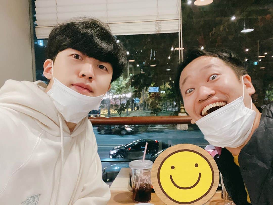ジンソクのインスタグラム：「요즘 젤다야숨에 빠진 애 #젤다해라 #두번해라 #마스터모드도해라」