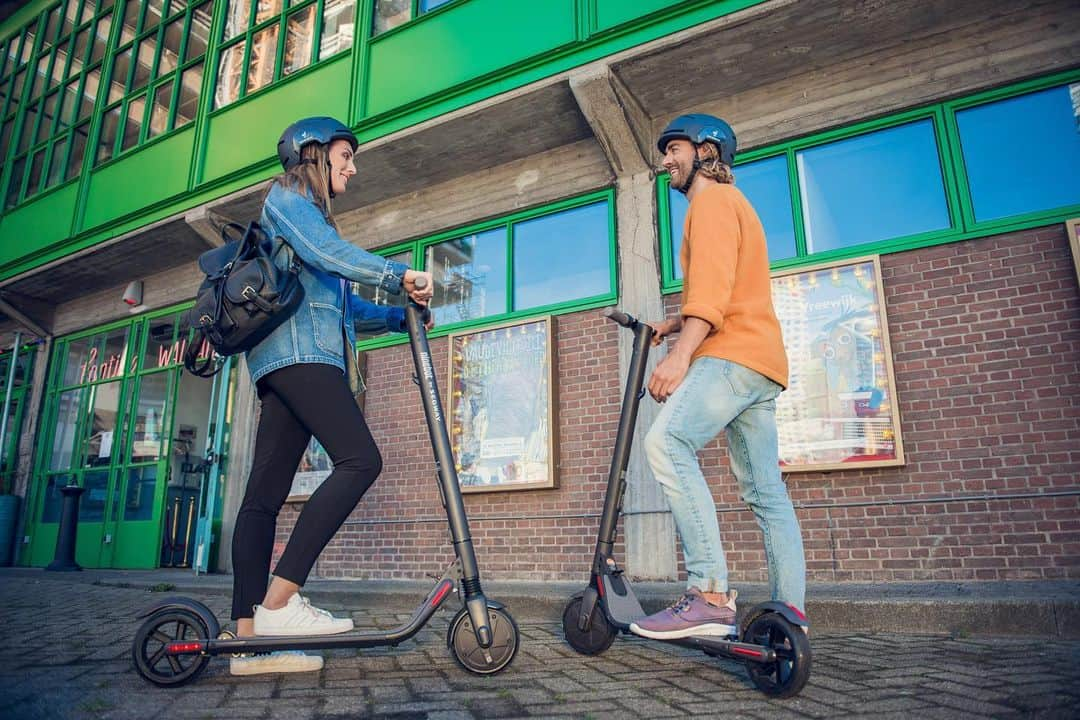 長谷川工業のインスタグラム：「最近大人気のSegway-Ninebot（セグウェイ-ナインボット）のキックスクーター🛴  ハセガワの取扱製品は公道では乗れませんが、工場や学校の敷地内での移動にご相談いただくことが増えてきました。  長谷川工業はSegway-Ninebotの正規代理店としてお客様が安心してお使いいただける製品のご提供からメンテナンスまで対応しております。 施設内の移動などでご検討の際はぜひご相談ください！  #長谷川工業 #hasegawakogyo #脚立 #はしご #作業台 #segway #segwayninebot #セグウェイ #セグウェイナインボット #正規代理店 #キックスクーター  #公道は走れません #私有地限定 #敷地内の移動にぜひ  体験会のイベントが明日まで浦和美園駅で開催しております💁‍♀️」