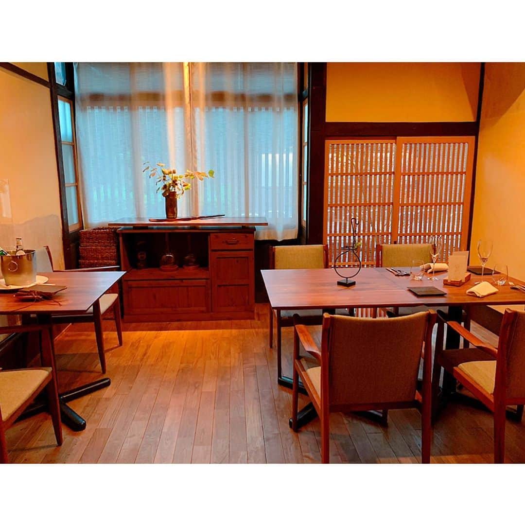 百合華さんのインスタグラム写真 - (百合華Instagram)「京都丸太町にあるミシュラン一つ星の創作イタリアン『Bini』にてディナータイム②🍽💕  今回は自家製のノンアルコール発酵ドリンクをお勧め順からいただく事に🎶  お客様の身体を想うシェフの真心や愛情を感じながら時間を忘れてゆったりと食事を愉しめる特別なひとときで御座いました💖  #japan #日本 #kyoto  #京都 #丸太町 #michelin1star  #ミシュラン一つ星  #イタリアン #創作イタリアン #dinner #dinnertime  #ディナータイム #手作り #自家製 #発酵 #発酵食材 #発酵食品  #健康 #真心 #感性 #感銘 #美食 #美食家」11月12日 13時58分 - yurika.lovelily