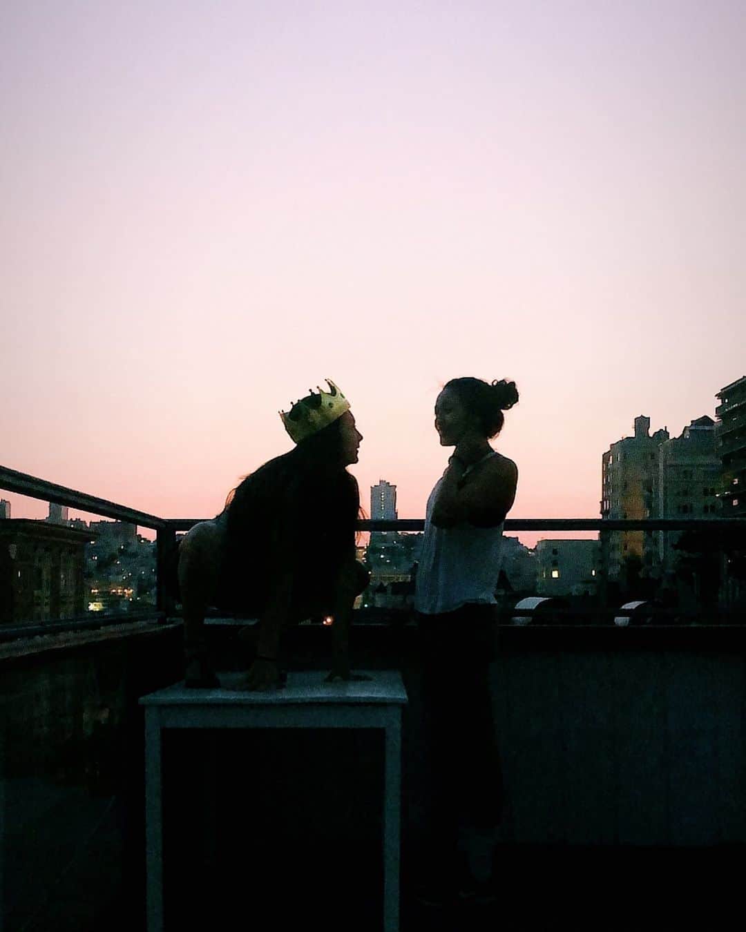 のインスタグラム：「Bliss, love, childish laughter. Once around and more to come after.」