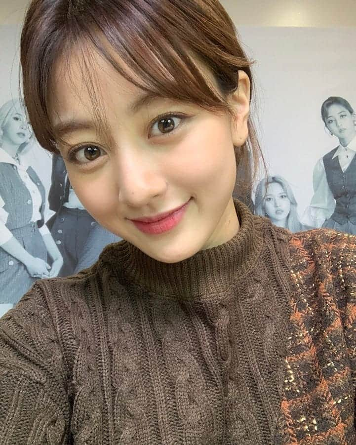 TWICEさんのインスタグラム写真 - (TWICEInstagram)「어제 팬싸에서 만나서 넘 방가웠어용😊 (나 셀프메이크업 해따 헤헤헤신나)」11月12日 14時23分 - twicetagram