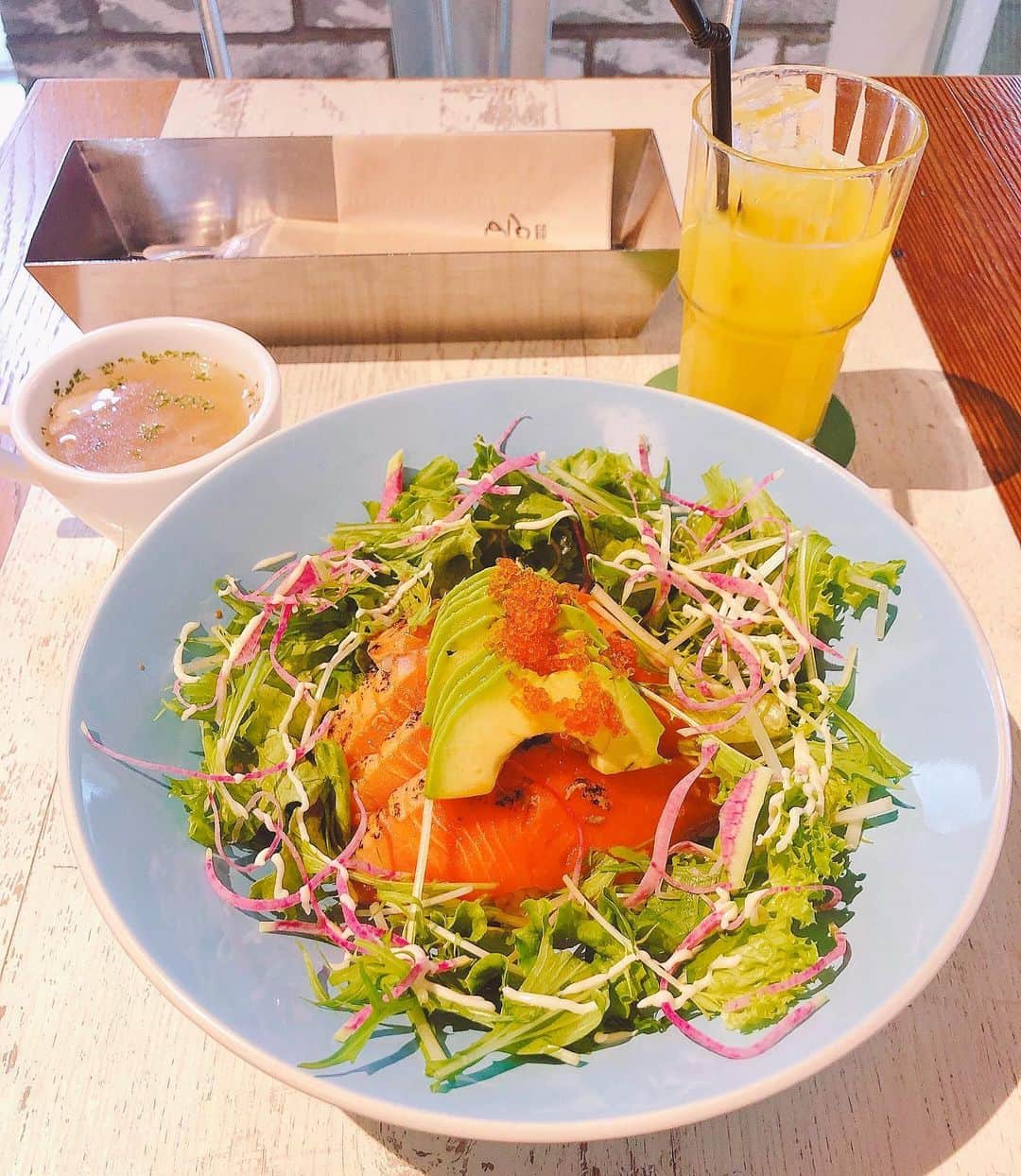 美沙玲奈のインスタグラム：「✦ お腹空いてたので5分で完食しました🙏🏻💕 たまにはお野菜も食べます🥗」