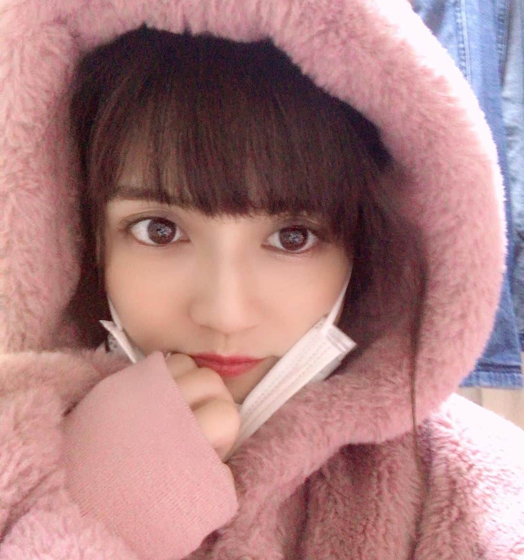 茜結のインスタグラム：「寒くなってきたらこれ、良くやっちゃう。 顔小さいからフードに完全に隠れるため、横向いたらフードしかみえない。 視野が前しかなくなるから歩きフードゎ危険やなぁ。。。  #茜結#グラビア#グラドル #女優#役者#ナレーター#youtuber #youtuber好きな人と繋がりたい #youtubechannel #可愛い女の子 #大人可愛い #綺麗になりたい #低身長#水着コーデ #シングルマザー #綺麗なお姉さん #熟女 #カメラマンさんと繋がりたい #撮影モデル #撮影 #cute #beautiful #beautifulpeople #お洒落さんと繋がりたい #お洒落 #可愛くなりたい #可愛い女の子 #可愛い子と繋がりたい #美少女 #美魔女」