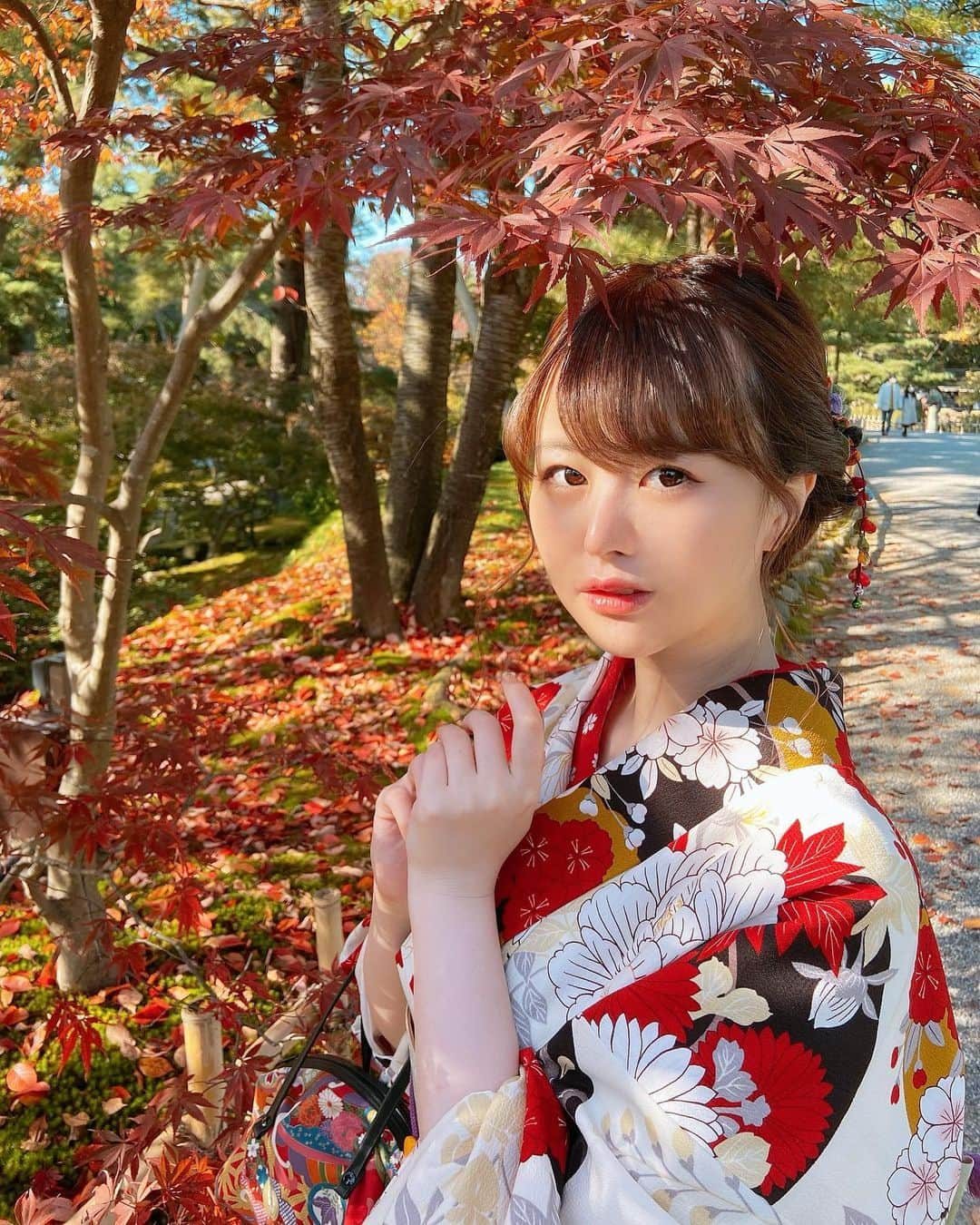 整形アイドル轟ちゃんさんのインスタグラム写真 - (整形アイドル轟ちゃんInstagram)「🍁🍁着物×紅葉🍁🍁」11月12日 15時55分 - todoroki.sk